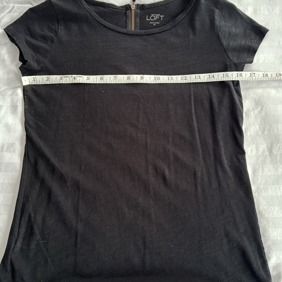 🐞Loft black cotton tee with zipper closure on back. Size XS. - Picture 6 of 8